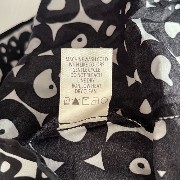 Max Studio Sheer Black and White Patterned Halter Blouse - Picture 3 of 8